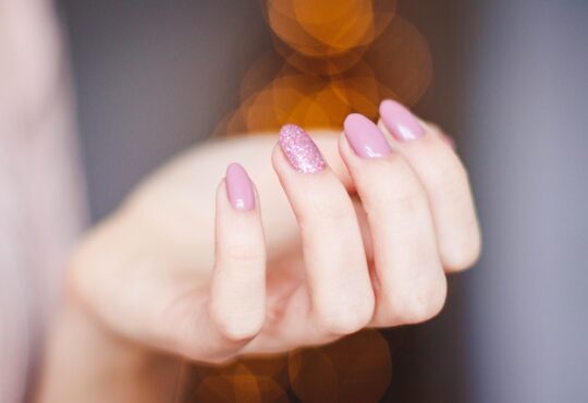 Waarom je het beste je spullen voor je nagelstudio bij een nagelgroothandel koopt